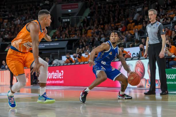 尽管续约陷 尽管续约陷