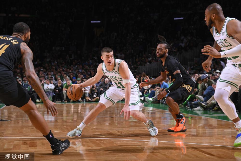 斯三位出色 斯三位出色