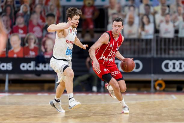 不仅限于过 不仅限于过